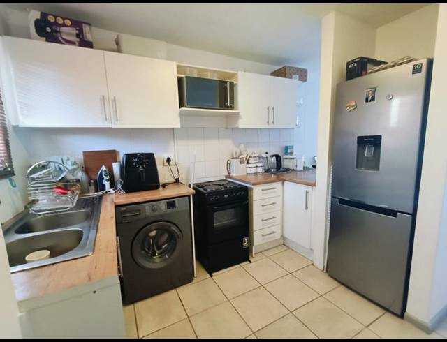 2 BEDROOM APARTMENT FOR SALE IN PAROW CENTRAL